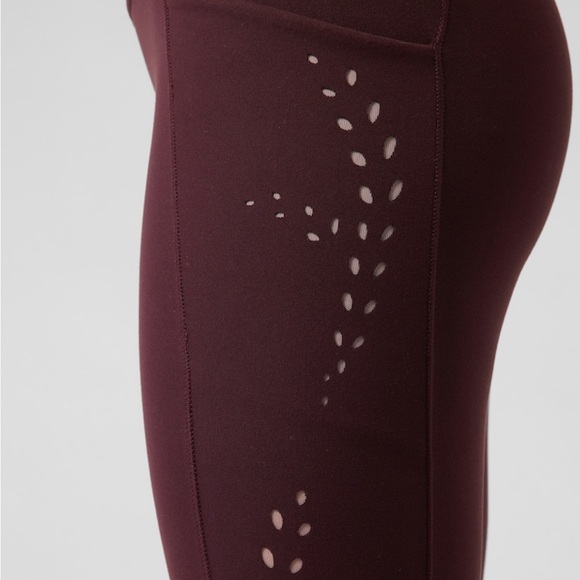ATHLETA Salutation Stash Pocket II 7/8 Laser Cut Tight - Picture 5 of 7